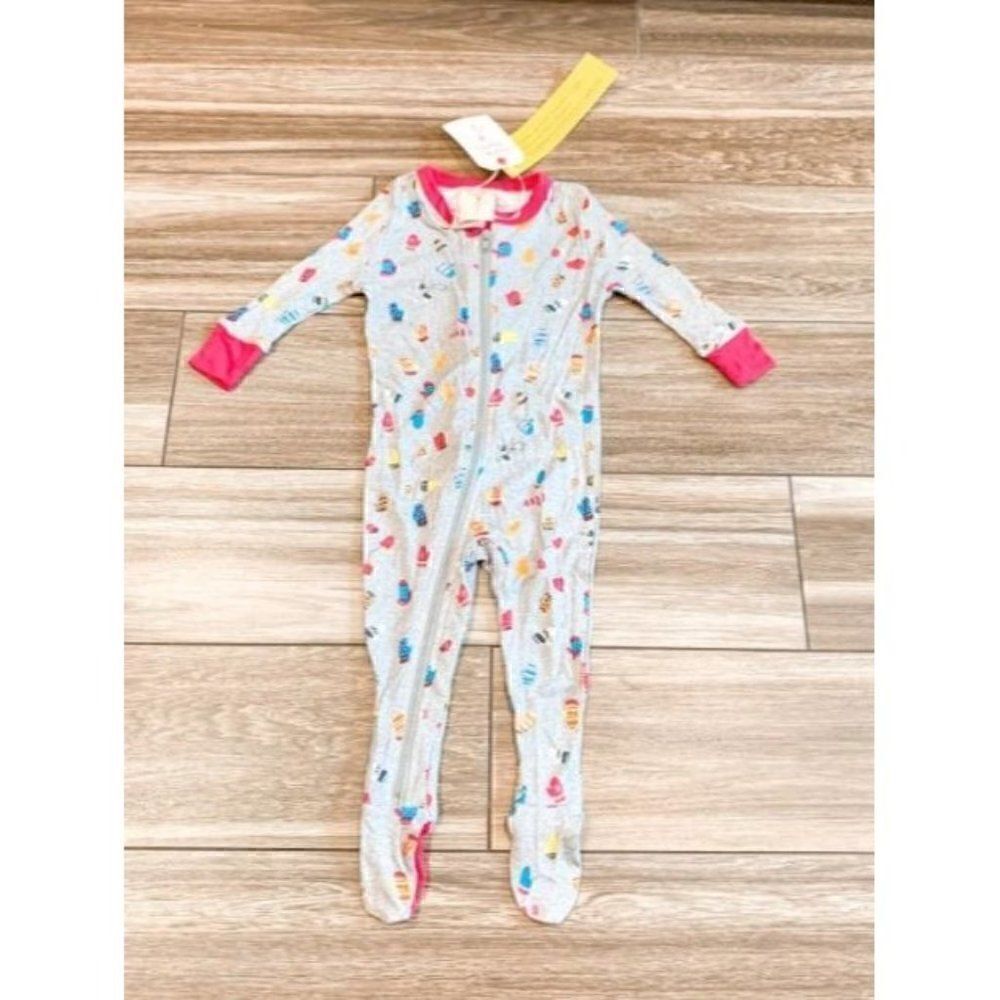 NWT! Munki Munki Winter Mitten Zipper Footed Pajamas, Size 6-9M